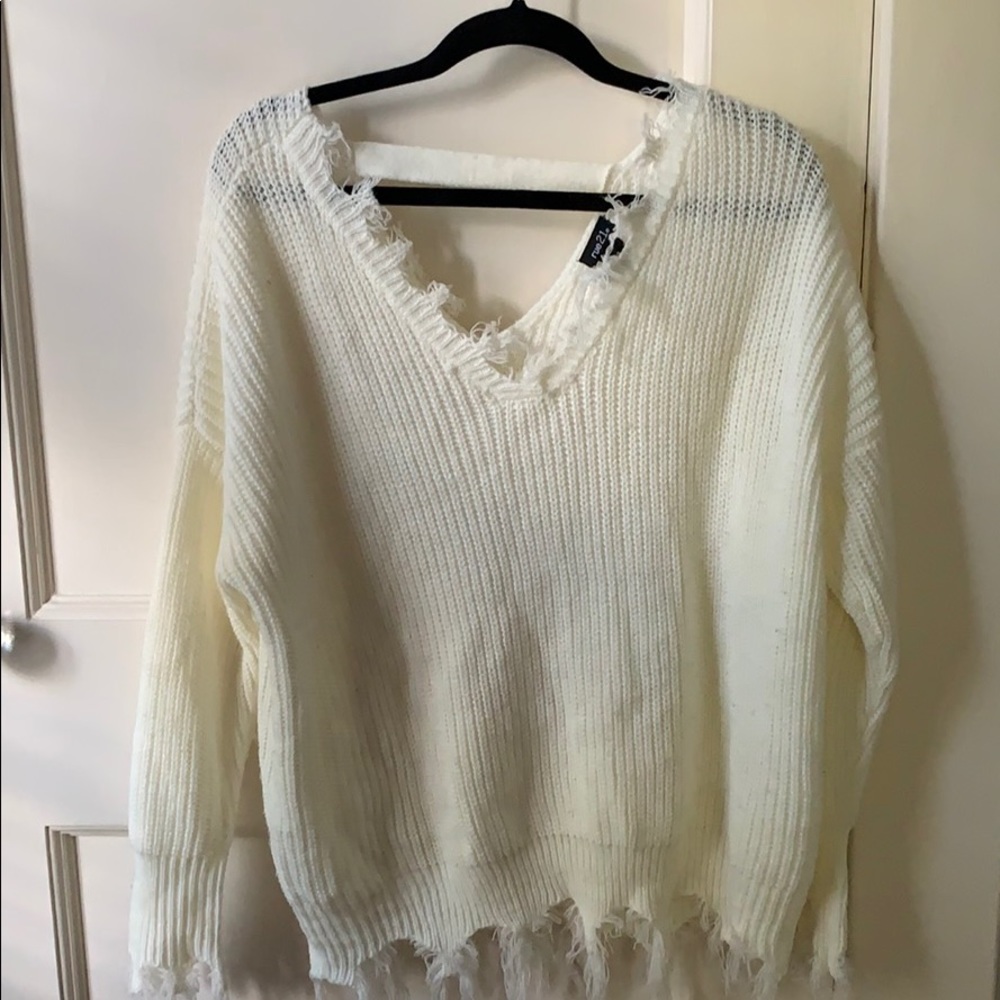 RUE21 white sweater